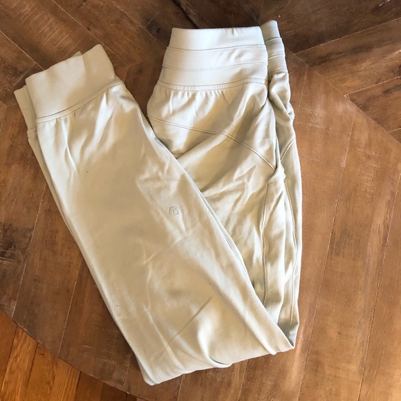 Ready to Rulu 7/8 Joggers - Picture 2 of 4